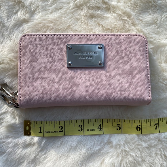 Michael Kors Light Pink Wallet Wristlet - Picture 6 of 9